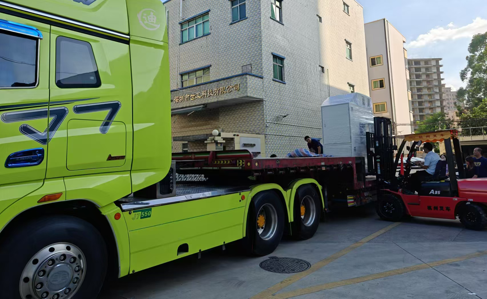 攜手共贏 智造引領(lǐng)丨夢(mèng)啟半導(dǎo)體接獲LED 芯片龍頭企業(yè)批量訂單，設(shè)備順利交付